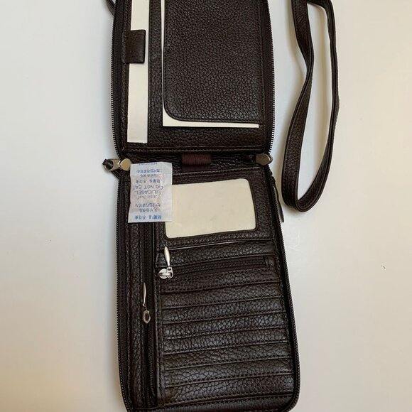 BNWT Eddie Bauer Brown Pebbled Leather Travel Wallet Crossbody Bag - Picture 2 of 5